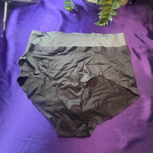 NWOT📌Daisy Fuentes 2 Full coverage Panty Seamless no Lines Under Clothing XL/XG